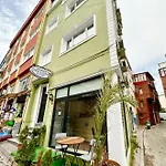 Отель Asparagus & Old 3*