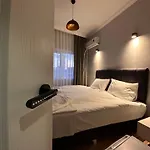 Hotel Asparagus & Old