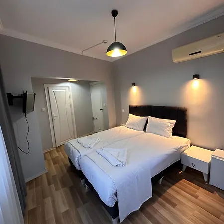 Asparagus & Old فندق