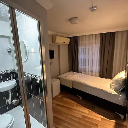 Asparagus & Old Szálloda