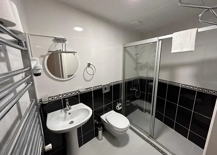 Asparagus & Old Hotel Estambul