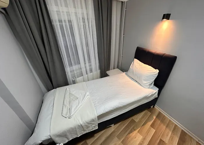 Hotel Asparagus & Old